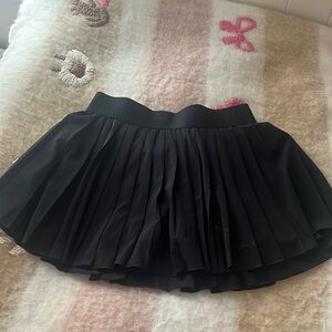Aritzia mini skirt